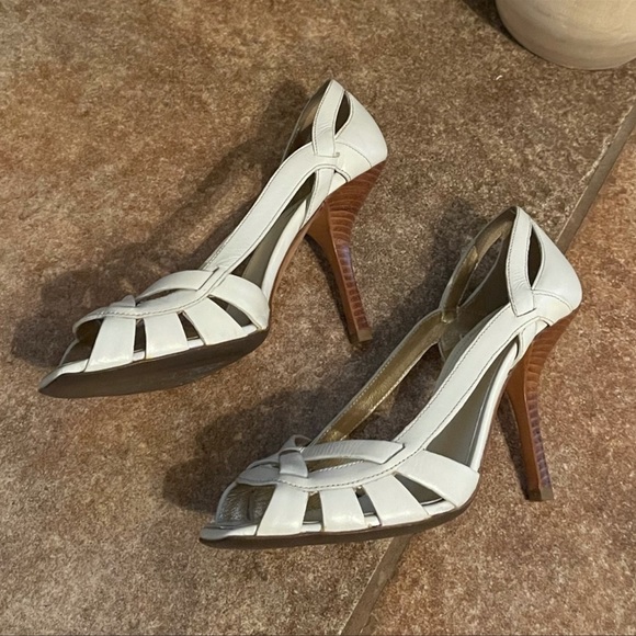COPY - Prada Vintage White Leather Peep Toe Stacked Heels 38 - Picture 6 of 12